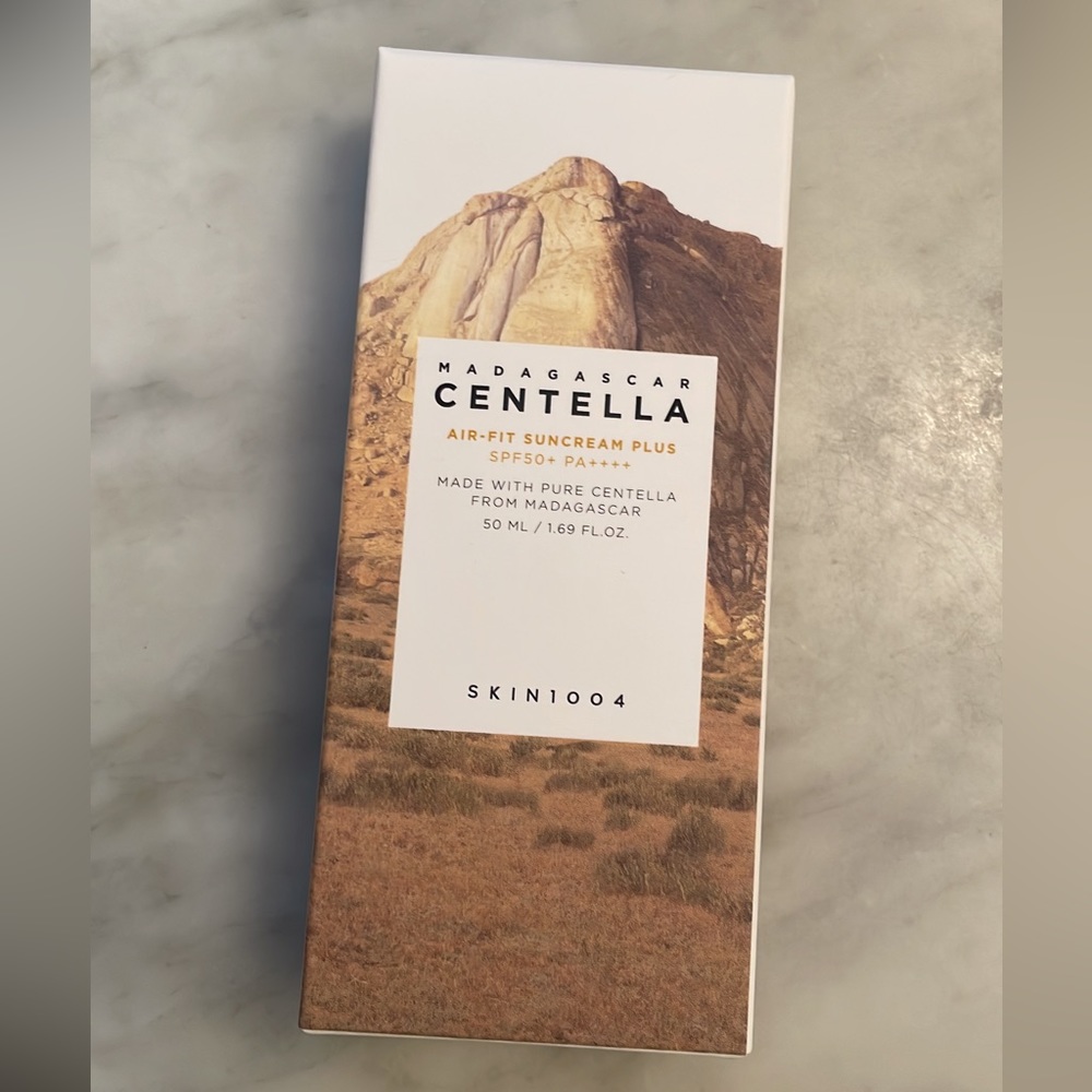 🤎 BNIB SKIN1004 Madagascar Centella Air-Fit Suncream Plus SPF50+